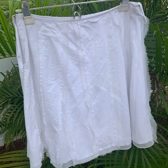 Armani Exchange white mini skirt. - Picture 6 of 11
